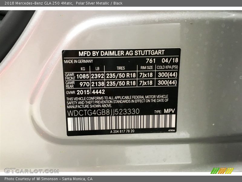Polar Silver Metallic / Black 2018 Mercedes-Benz GLA 250 4Matic