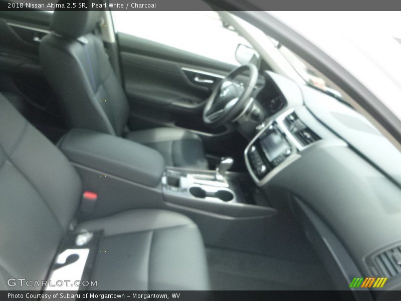 Pearl White / Charcoal 2018 Nissan Altima 2.5 SR