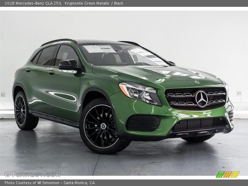 Front 3/4 View of 2018 GLA 250