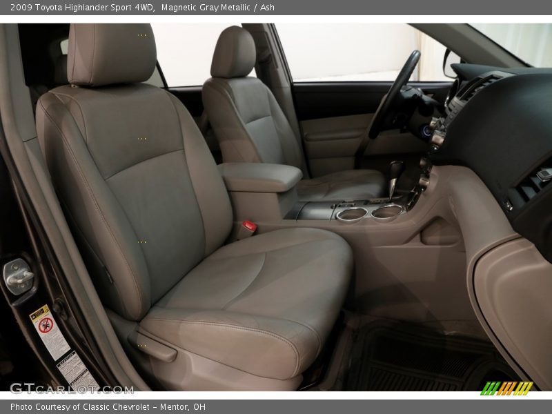 Magnetic Gray Metallic / Ash 2009 Toyota Highlander Sport 4WD