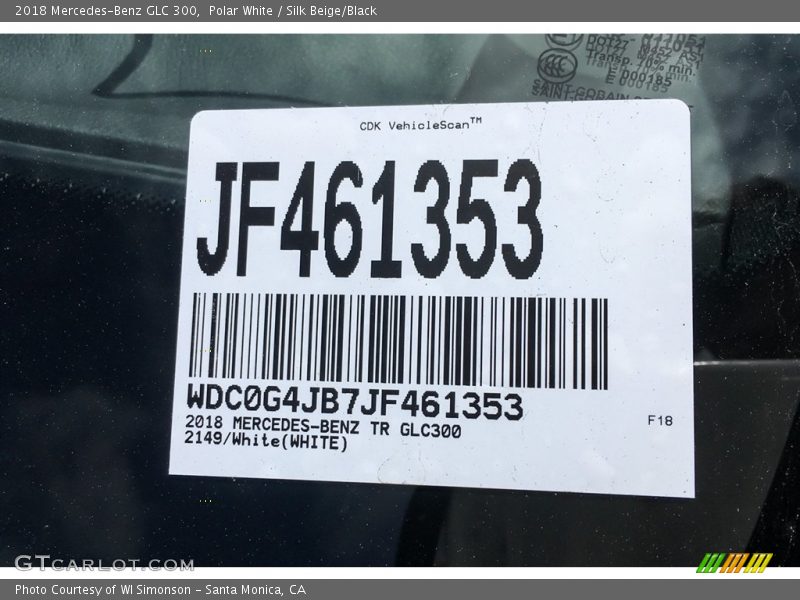 Polar White / Silk Beige/Black 2018 Mercedes-Benz GLC 300