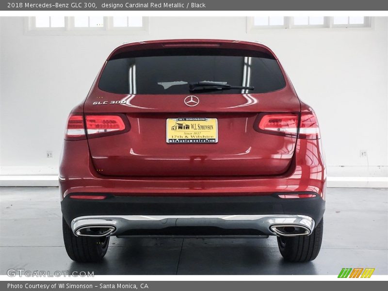 designo Cardinal Red Metallic / Black 2018 Mercedes-Benz GLC 300