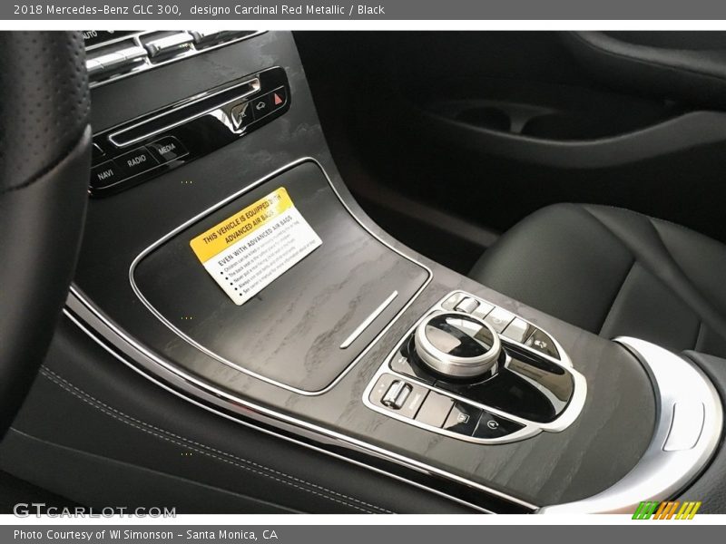 designo Cardinal Red Metallic / Black 2018 Mercedes-Benz GLC 300