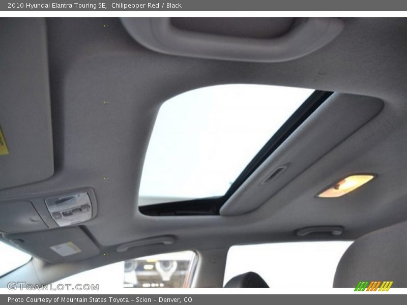 Chilipepper Red / Black 2010 Hyundai Elantra Touring SE