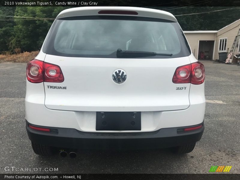 Candy White / Clay Gray 2010 Volkswagen Tiguan S