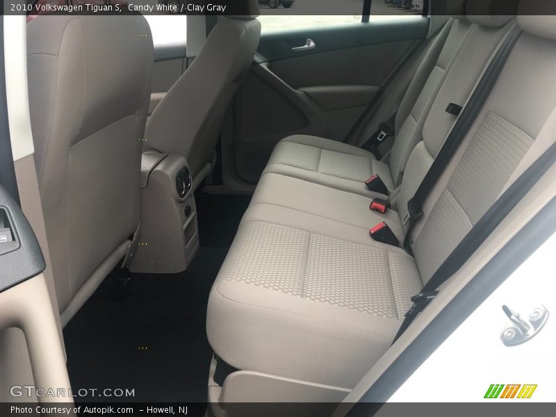 Candy White / Clay Gray 2010 Volkswagen Tiguan S