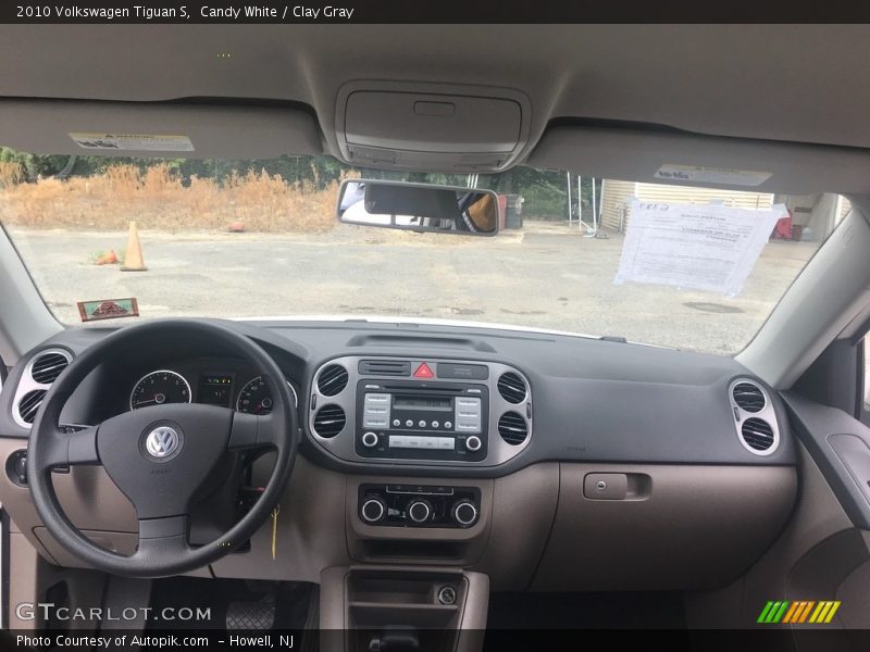 Candy White / Clay Gray 2010 Volkswagen Tiguan S