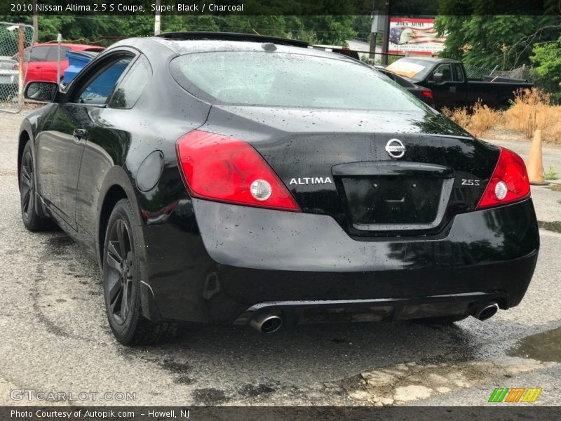 Super Black / Charcoal 2010 Nissan Altima 2.5 S Coupe