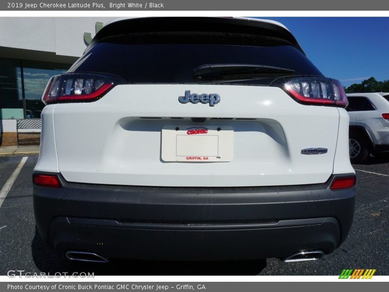 Bright White / Black 2019 Jeep Cherokee Latitude Plus