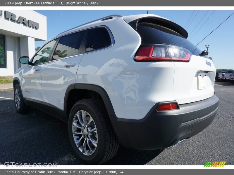 Bright White / Black 2019 Jeep Cherokee Latitude Plus