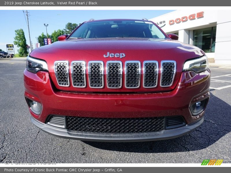Velvet Red Pearl / Black 2019 Jeep Cherokee Latitude