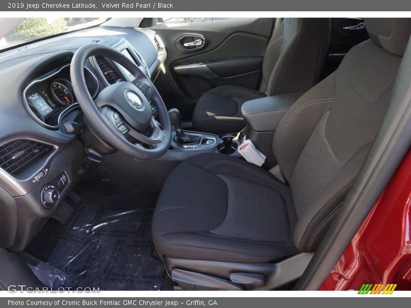 Velvet Red Pearl / Black 2019 Jeep Cherokee Latitude