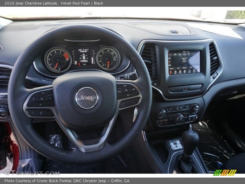 Velvet Red Pearl / Black 2019 Jeep Cherokee Latitude
