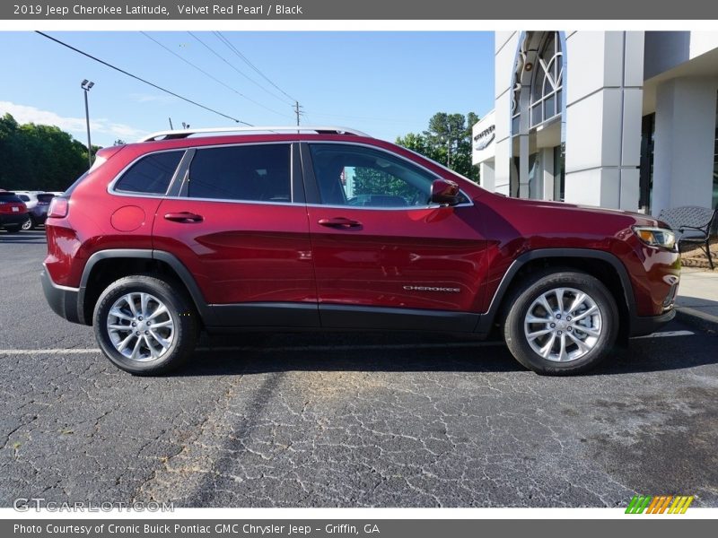 Velvet Red Pearl / Black 2019 Jeep Cherokee Latitude