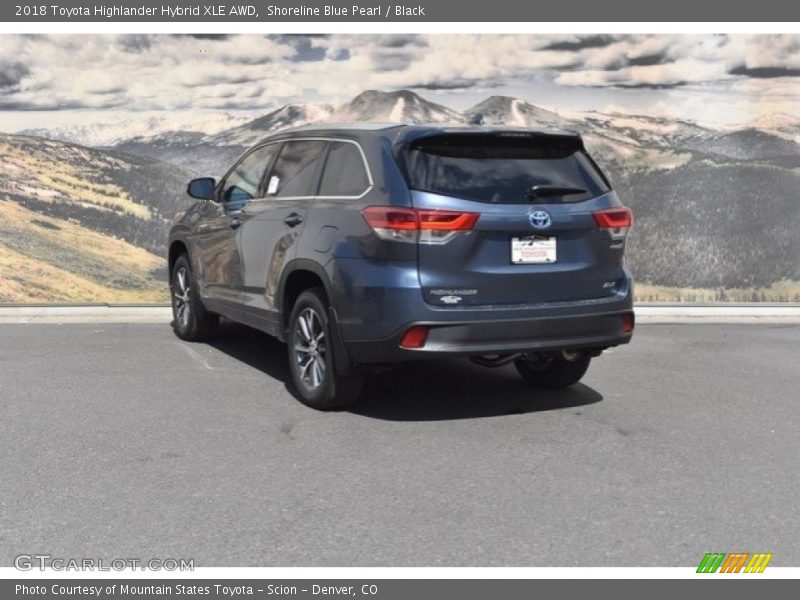 Shoreline Blue Pearl / Black 2018 Toyota Highlander Hybrid XLE AWD