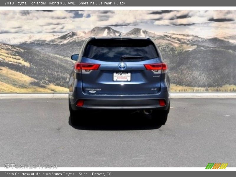 Shoreline Blue Pearl / Black 2018 Toyota Highlander Hybrid XLE AWD