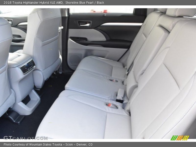 Shoreline Blue Pearl / Black 2018 Toyota Highlander Hybrid XLE AWD