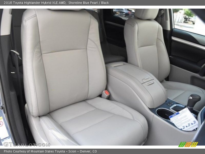 Shoreline Blue Pearl / Black 2018 Toyota Highlander Hybrid XLE AWD