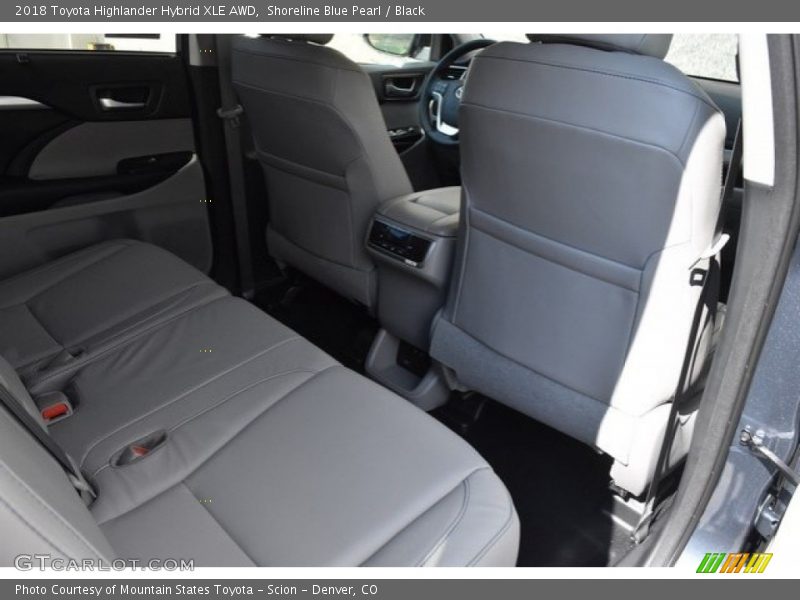 Shoreline Blue Pearl / Black 2018 Toyota Highlander Hybrid XLE AWD