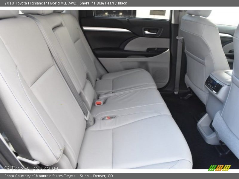 Shoreline Blue Pearl / Black 2018 Toyota Highlander Hybrid XLE AWD