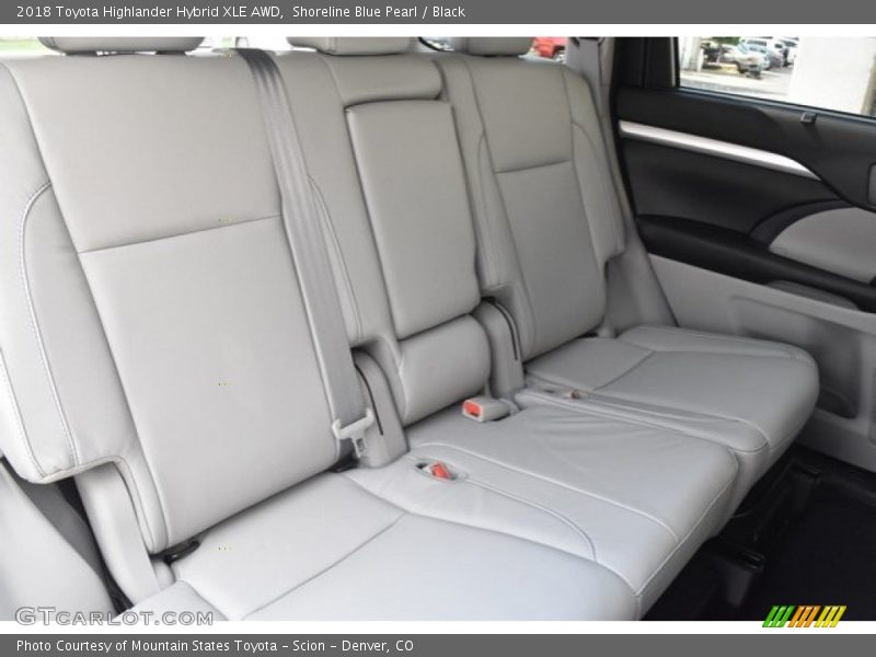 Shoreline Blue Pearl / Black 2018 Toyota Highlander Hybrid XLE AWD