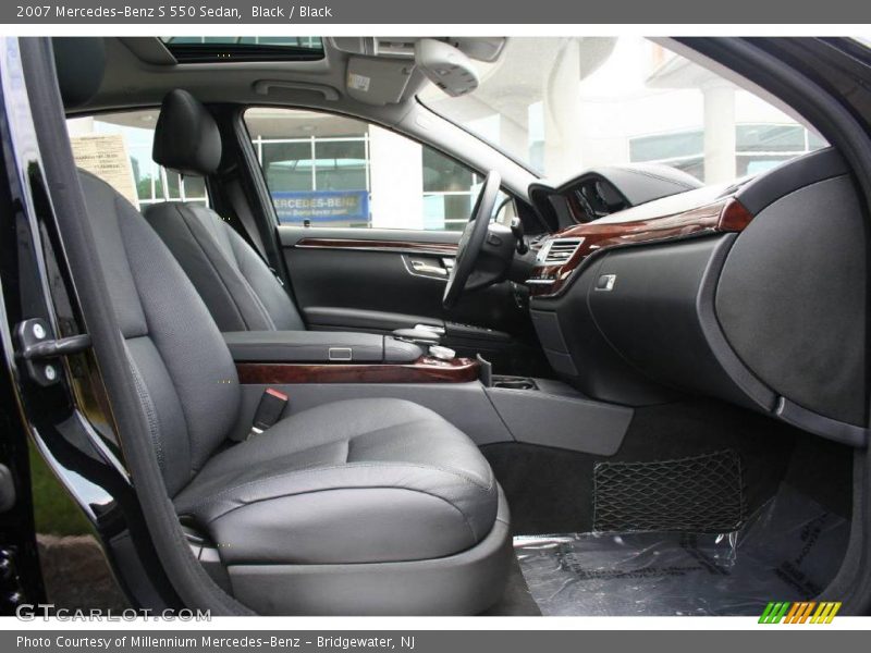 Black / Black 2007 Mercedes-Benz S 550 Sedan