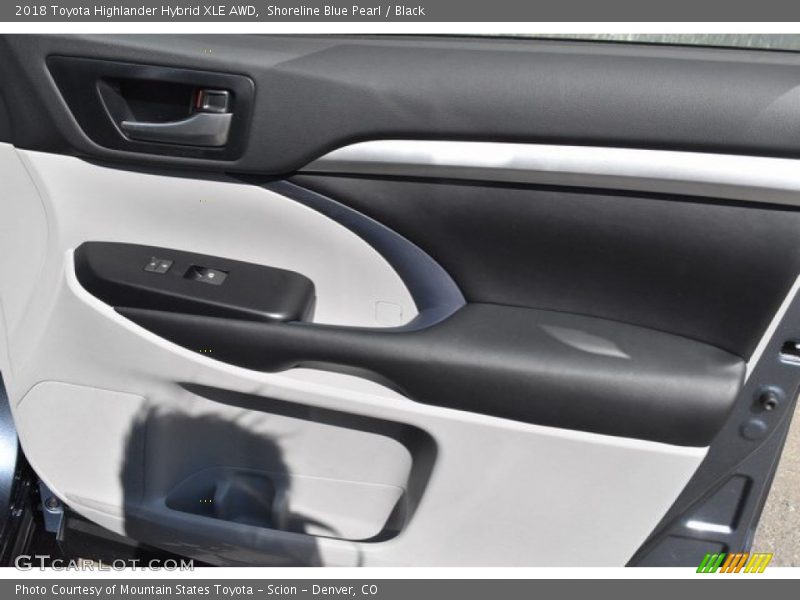 Shoreline Blue Pearl / Black 2018 Toyota Highlander Hybrid XLE AWD
