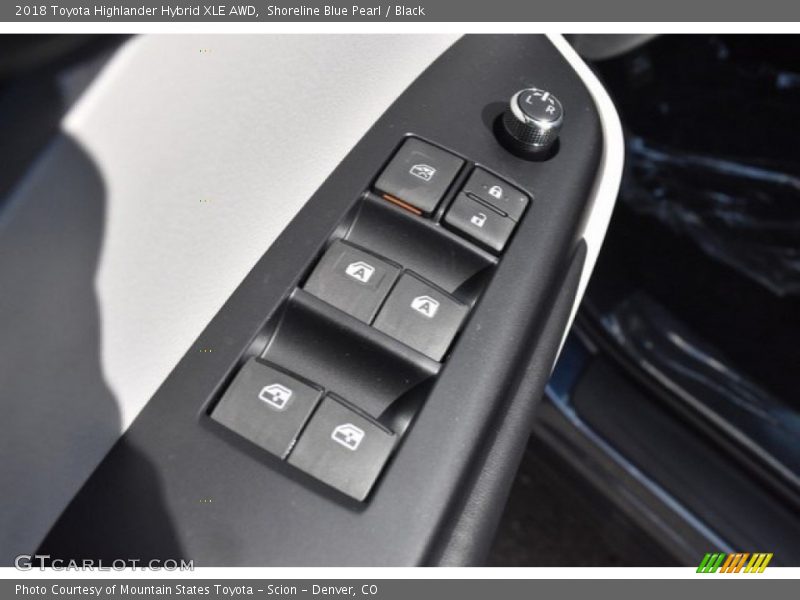 Shoreline Blue Pearl / Black 2018 Toyota Highlander Hybrid XLE AWD