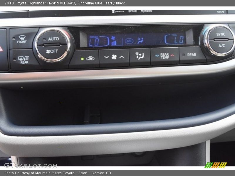 Shoreline Blue Pearl / Black 2018 Toyota Highlander Hybrid XLE AWD