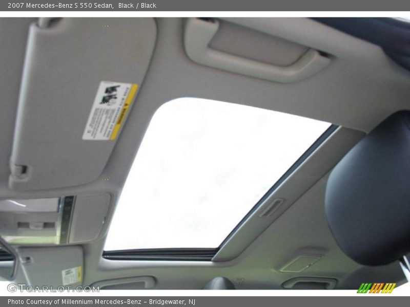 Black / Black 2007 Mercedes-Benz S 550 Sedan