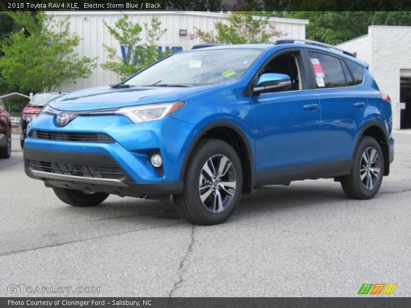 Front 3/4 View of 2018 RAV4 XLE