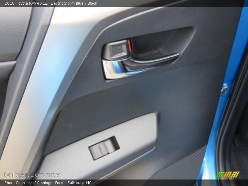Electric Storm Blue / Black 2018 Toyota RAV4 XLE