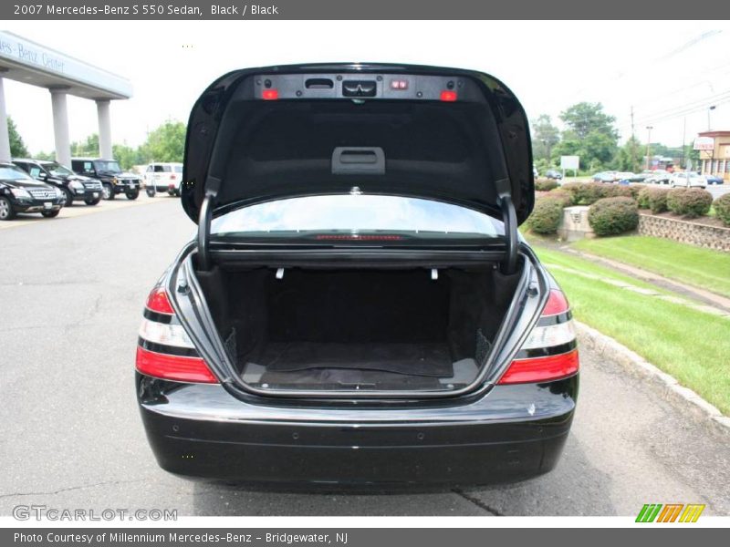 Black / Black 2007 Mercedes-Benz S 550 Sedan