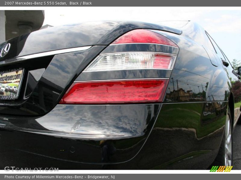 Black / Black 2007 Mercedes-Benz S 550 Sedan