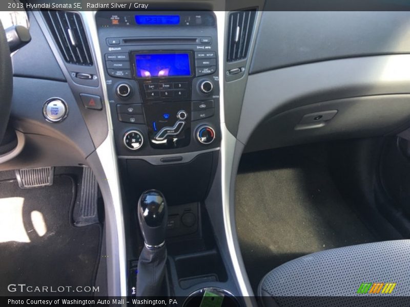 Radiant Silver / Gray 2013 Hyundai Sonata SE