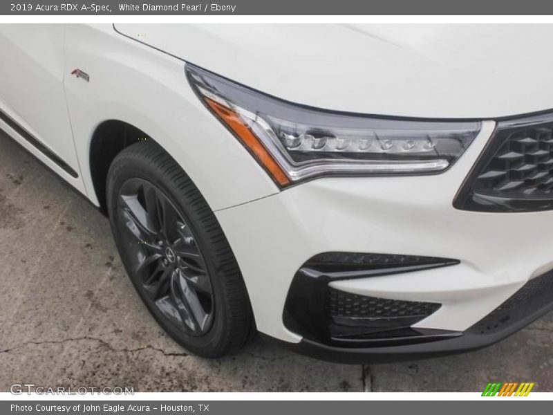 White Diamond Pearl / Ebony 2019 Acura RDX A-Spec