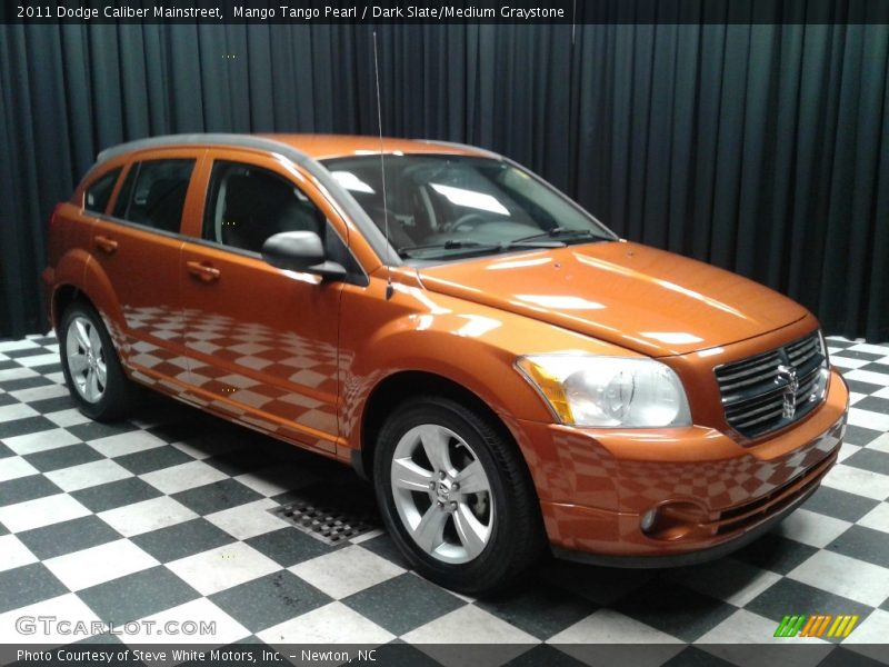 Mango Tango Pearl / Dark Slate/Medium Graystone 2011 Dodge Caliber Mainstreet