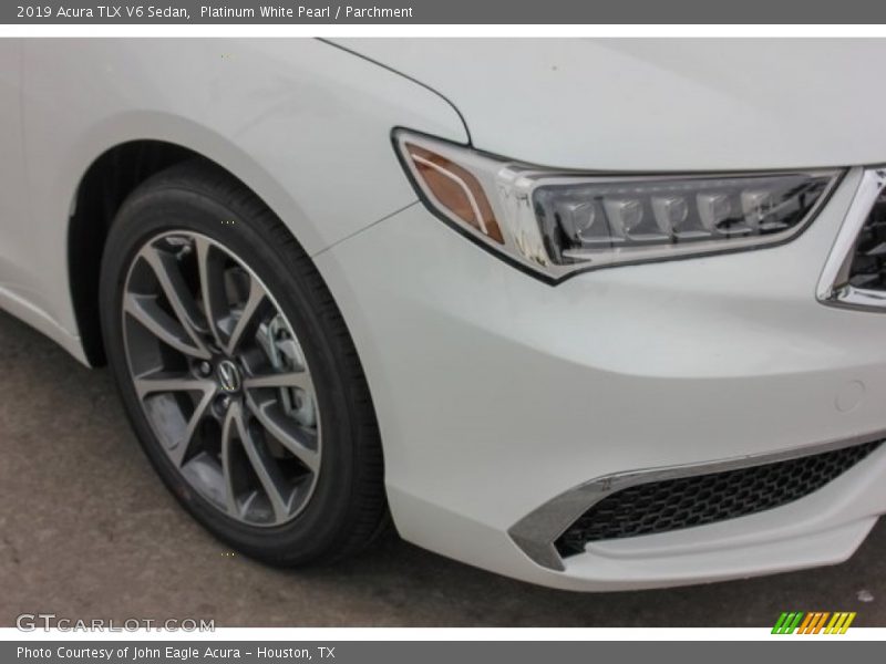 Platinum White Pearl / Parchment 2019 Acura TLX V6 Sedan