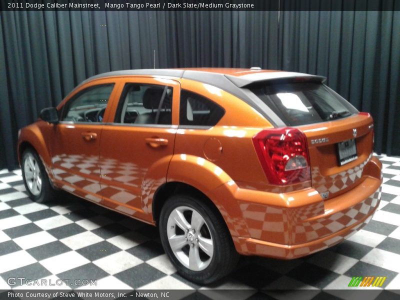 Mango Tango Pearl / Dark Slate/Medium Graystone 2011 Dodge Caliber Mainstreet