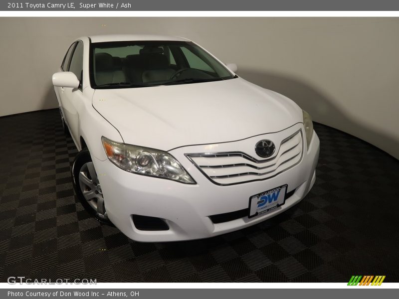 Super White / Ash 2011 Toyota Camry LE