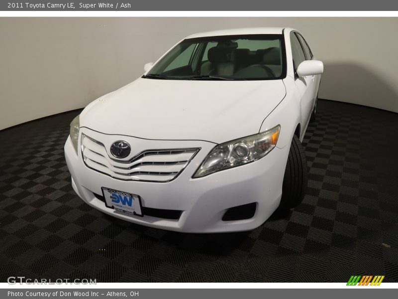 Super White / Ash 2011 Toyota Camry LE