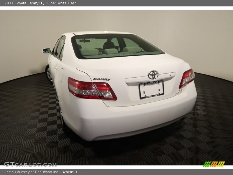 Super White / Ash 2011 Toyota Camry LE