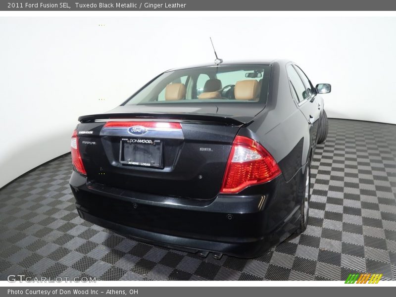 Tuxedo Black Metallic / Ginger Leather 2011 Ford Fusion SEL
