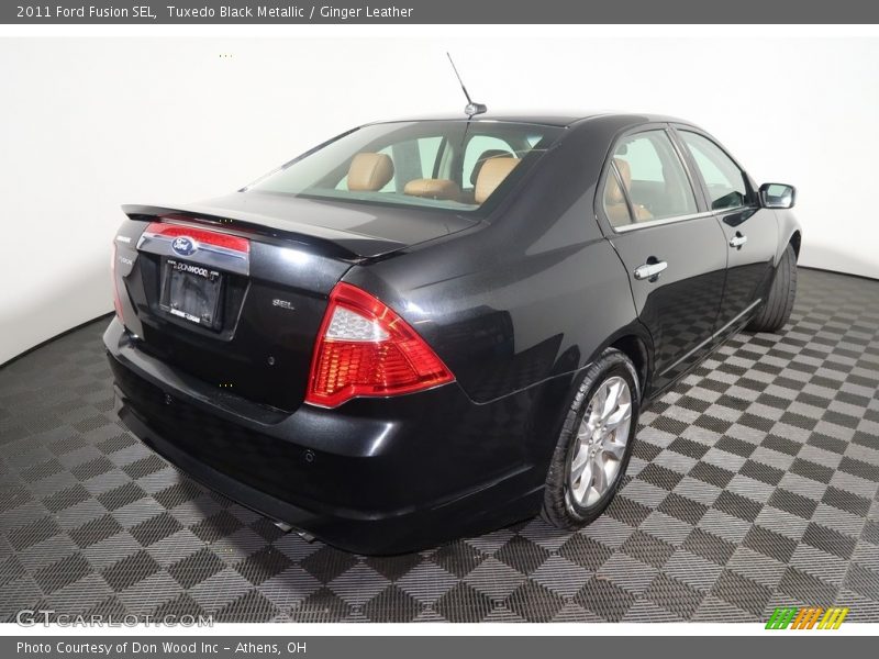 Tuxedo Black Metallic / Ginger Leather 2011 Ford Fusion SEL