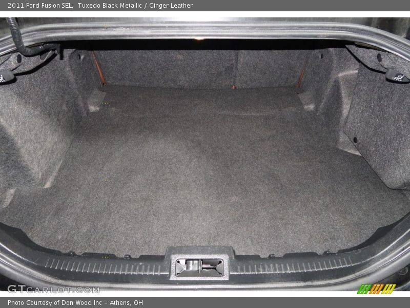 Tuxedo Black Metallic / Ginger Leather 2011 Ford Fusion SEL