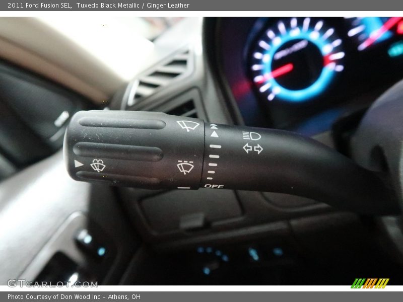 Tuxedo Black Metallic / Ginger Leather 2011 Ford Fusion SEL