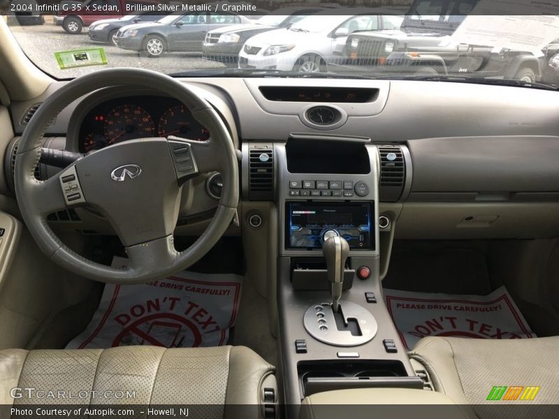 Brilliant Silver Metallic / Graphite 2004 Infiniti G 35 x Sedan
