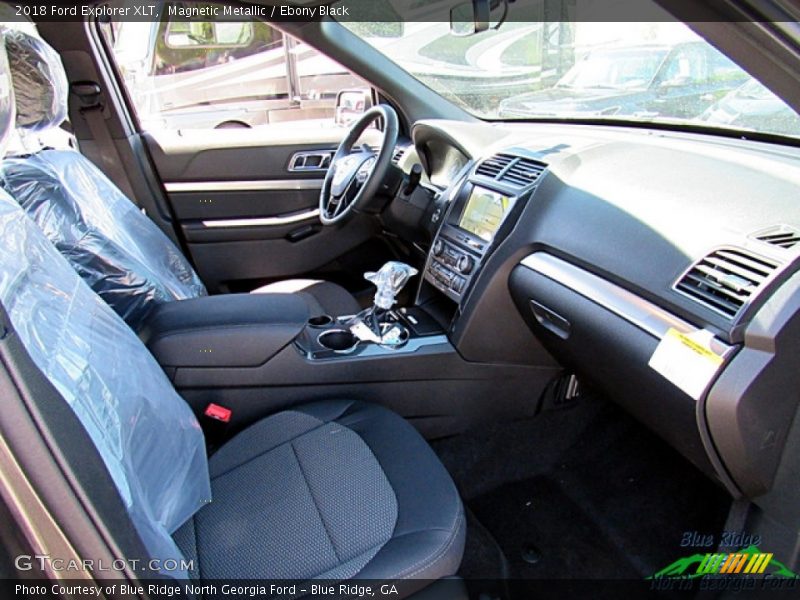 Magnetic Metallic / Ebony Black 2018 Ford Explorer XLT