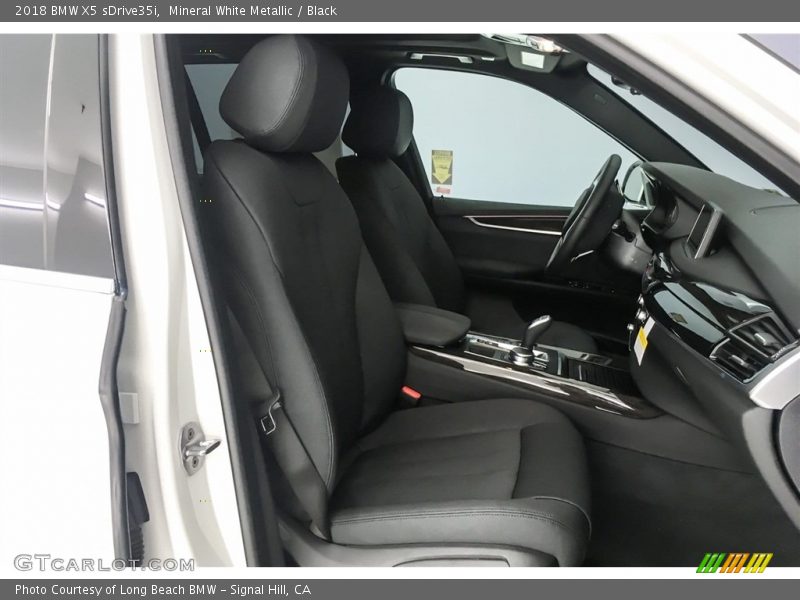 Mineral White Metallic / Black 2018 BMW X5 sDrive35i
