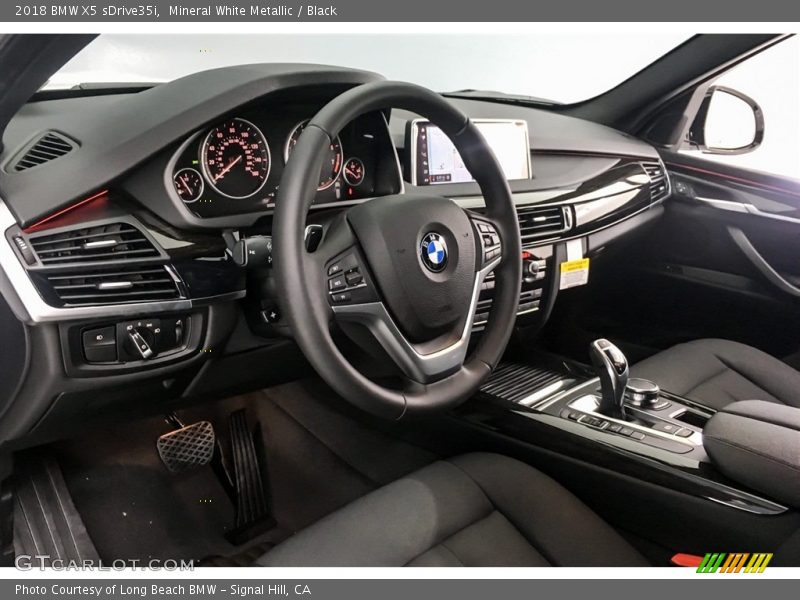 Mineral White Metallic / Black 2018 BMW X5 sDrive35i